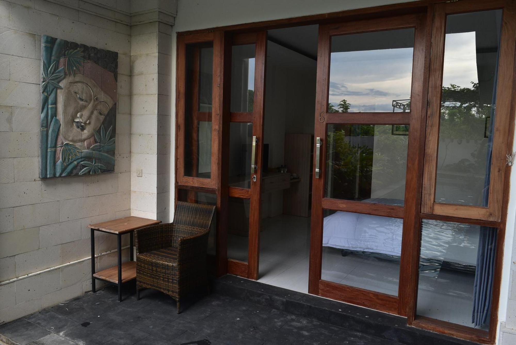Ketut Joglo Guest House ヌサドゥア エクステリア 写真