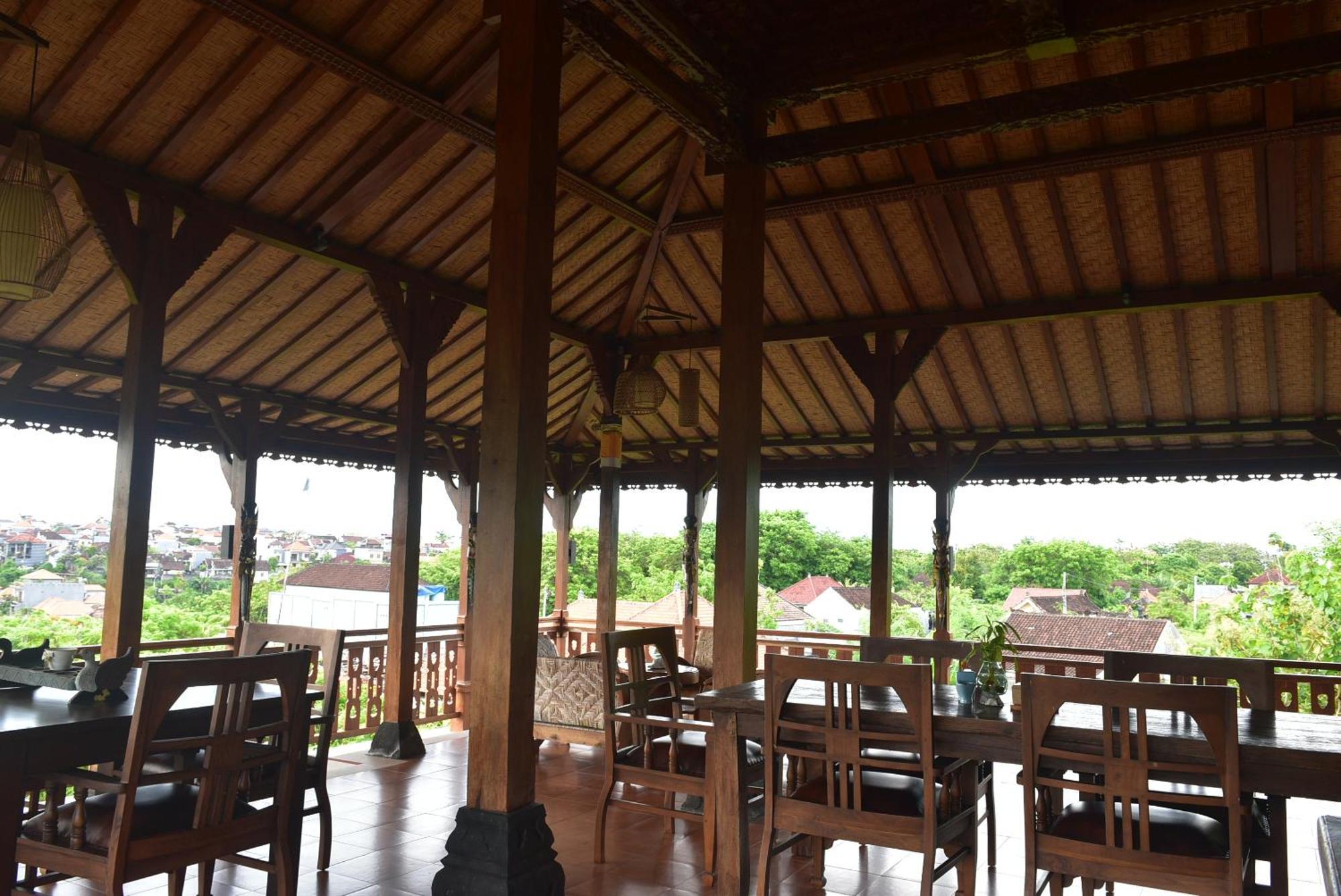 Ketut Joglo Guest House ヌサドゥア エクステリア 写真