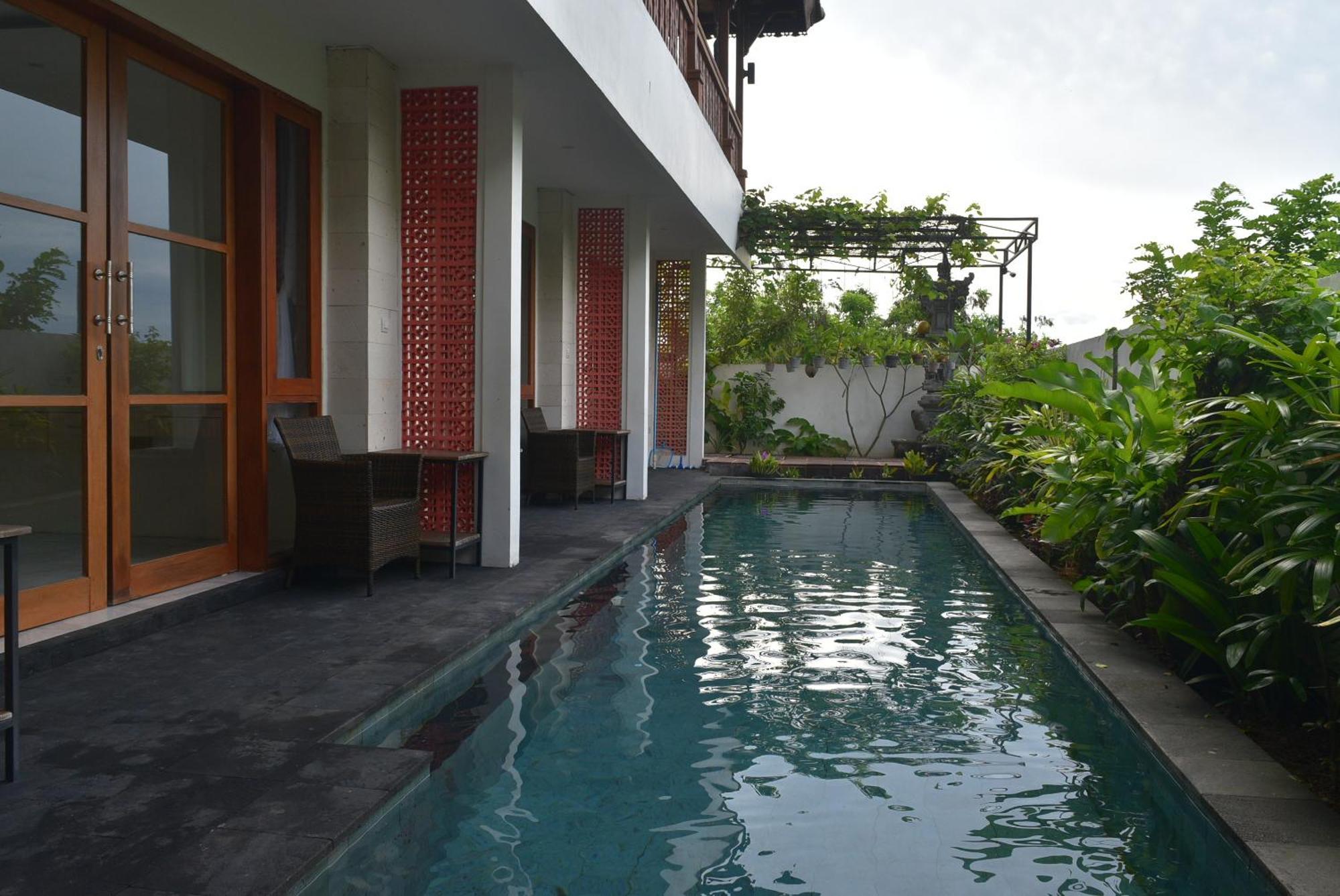 Ketut Joglo Guest House ヌサドゥア エクステリア 写真