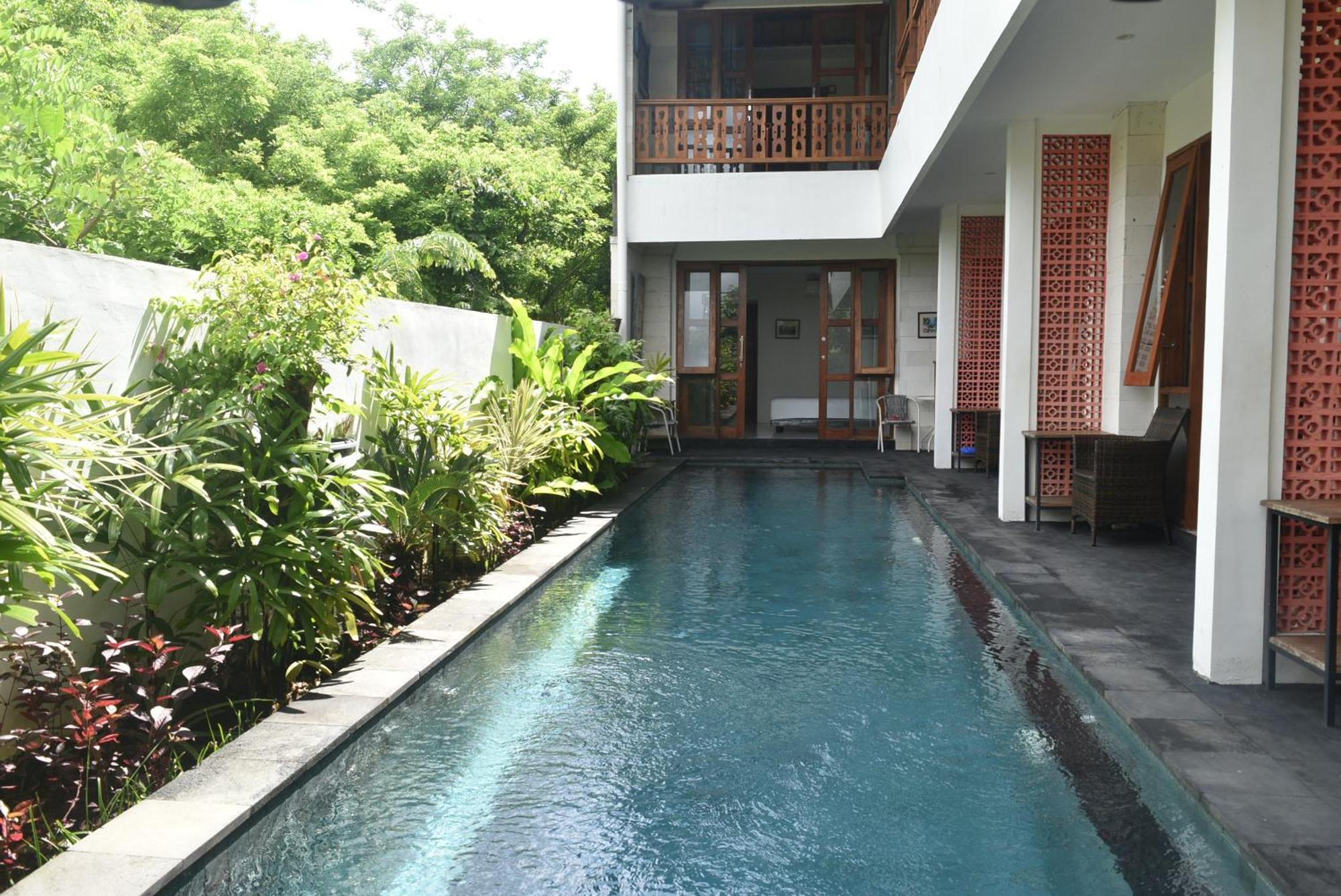 Ketut Joglo Guest House ヌサドゥア エクステリア 写真